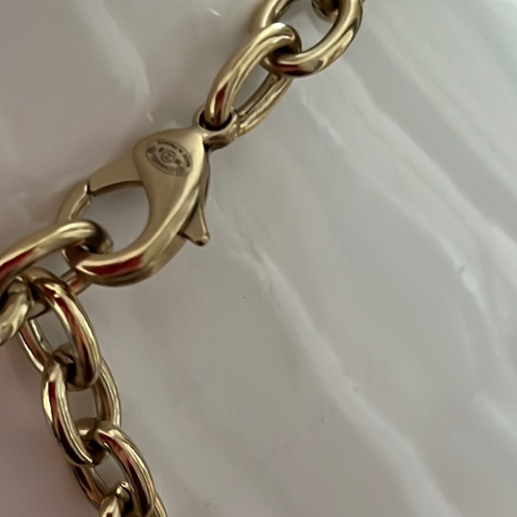 Authentic Chanel fabulous reversible coin belt worn only twice need to eliminate - Picture 6 of 11